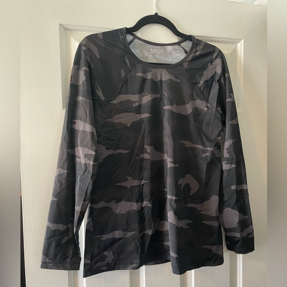 Athleta NWT Long Sleeve Rashguard Women’s XL